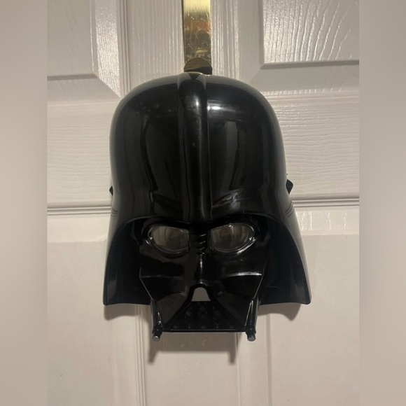 Darth Vader Child’s Costume (3-4 years). Has Never Been Worn. Size Small. $9 - Picture 2 of 5